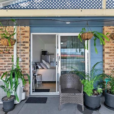 The Brick Batch - Holiday Unit! Bellara 外观 照片